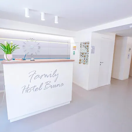 Bruna 3* צ'סנטיקו